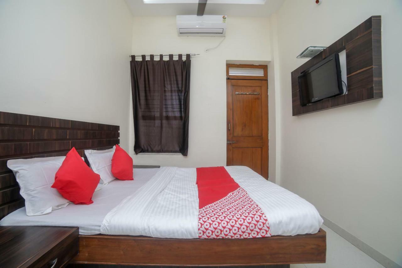 Oyo 46697 Hotel Gopi Nagpur Exterior photo